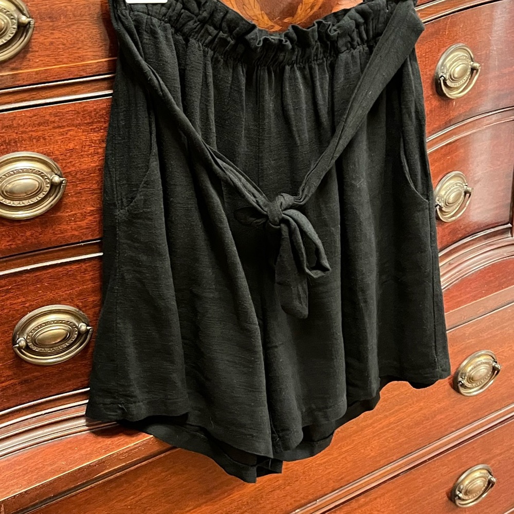 Linen Shorts - Picture 5 of 8